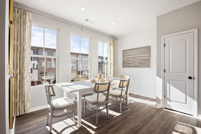 Building Photo - 801 Cameron Trl