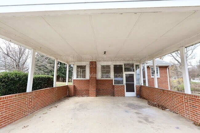 Photo - 4038 Old Church Rd