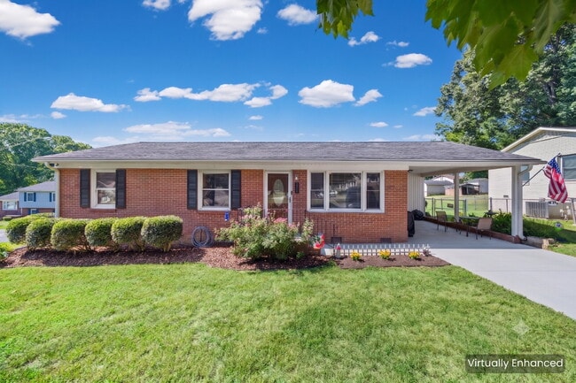 Building Photo - Charming All-Brick 3BR Home with Carport & Easy Charlotte Commute!