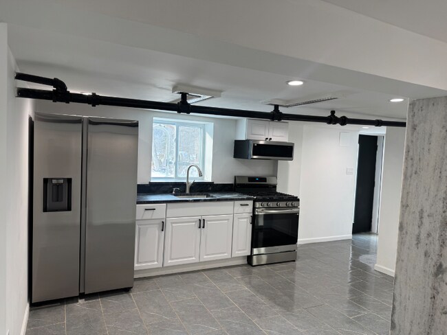 Photo - 9 Lawrence Ave