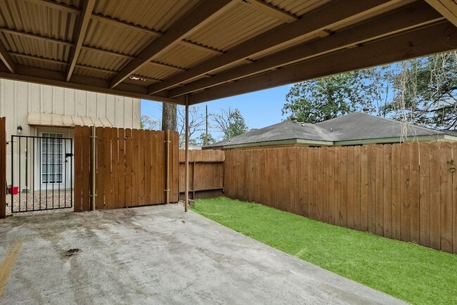 Photo - 407 W Semands St