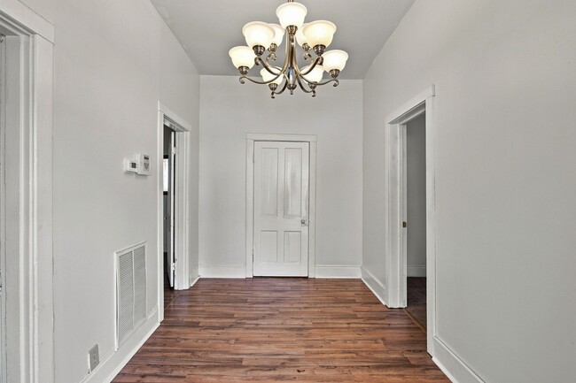 Photo - 102 Locust St