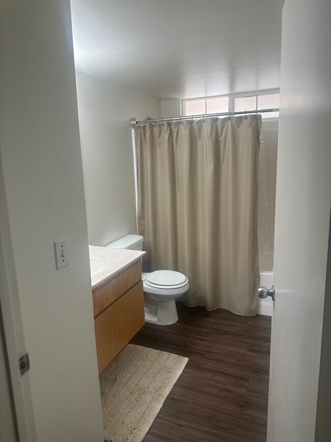 Photo - Hillview Apartments