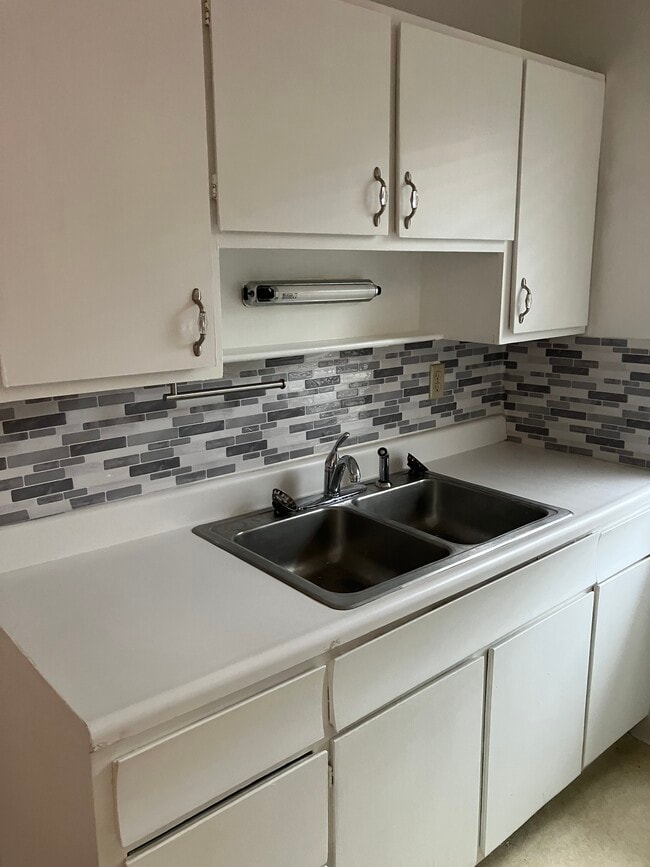 Photo - 512 Olden Ave Unit 3