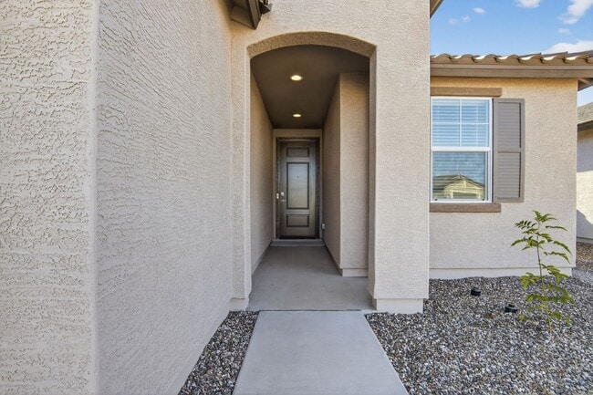 Photo - Modern 3BR Living with Resort-Style Amenities in Magma Vista Ranch
