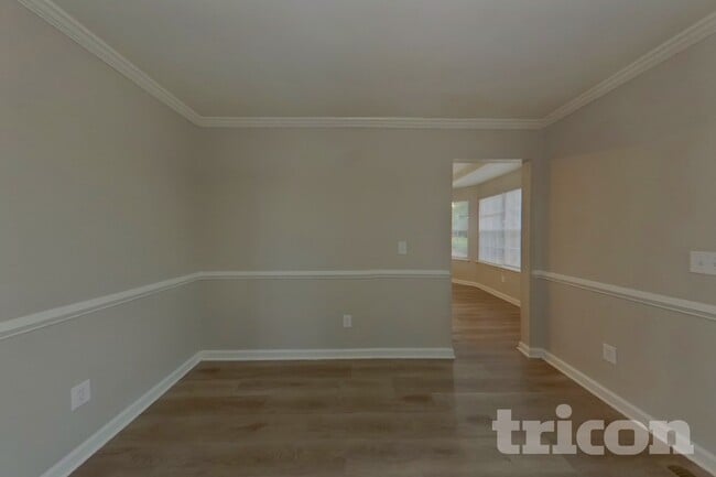 Photo - 1105 Glendevon Cir