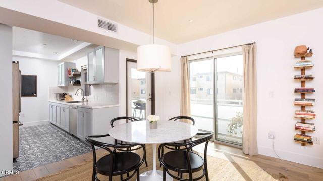 Photo - 932 N Alfred St Unit 201