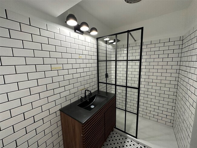 1906 Binz St Unit 1