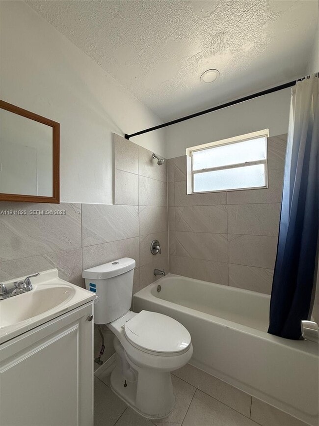 Photo - 600 NW 116th Terrace Unidad 2