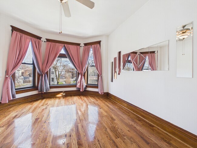 Photo - 7338 S Stewart Ave Unidad 2