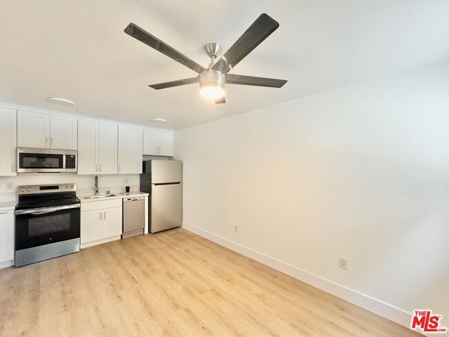 Photo - 3522 Bellevue Ave