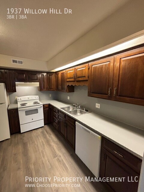 Photo - 1937 Willow Hill Dr