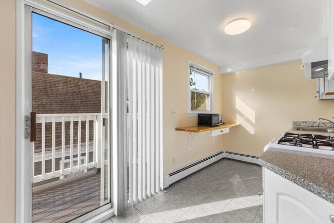 Photo - 30 Saxton St Unit PH