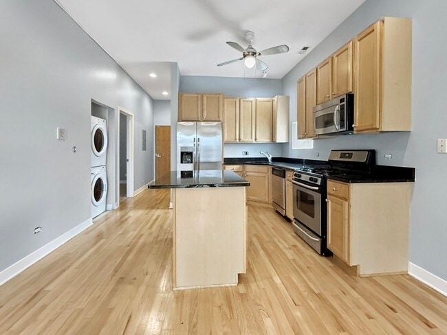 Photo - 14 S Leavitt St Unit 3E