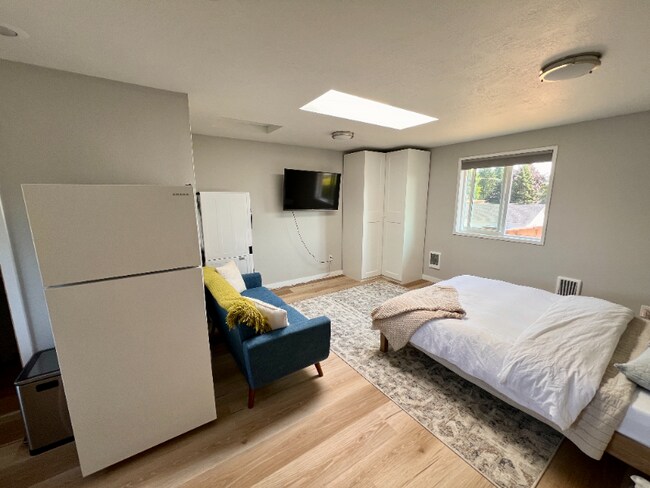 Photo - 13817 2nd Ave SW