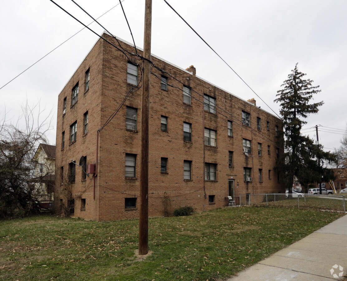 2425-2431 Alabama Ave SE - 2425-2431 Alabama Ave SE Apartments