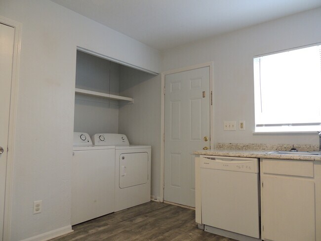 Photo - 3701 SW 29th Terrace Unit 3 - C