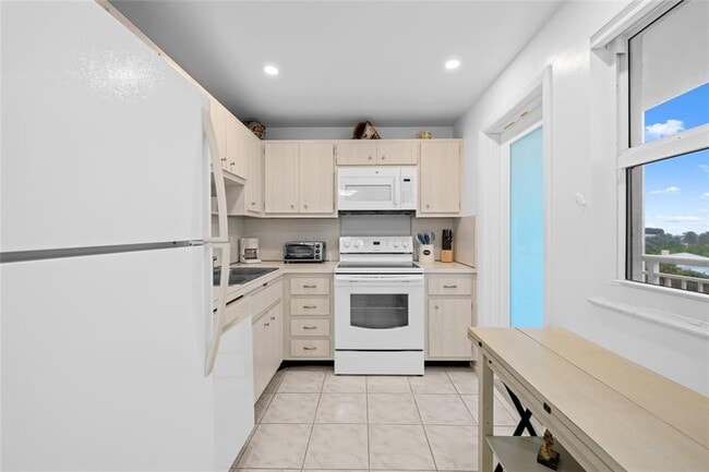 Photo - 201 N Ocean Blvd Unit 611