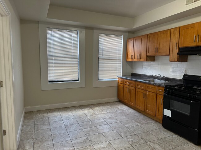 Photo - 131 Parker Ave Unidad 4