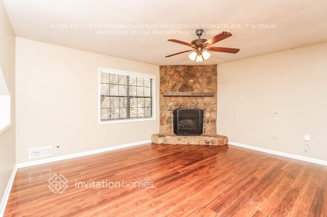Photo - 129 Little Brook Dr
