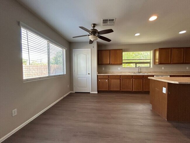 Photo - 28937 N Coal Ave