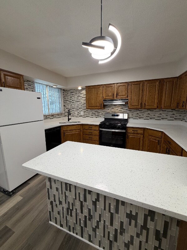 Photo - 3011 Peterson St