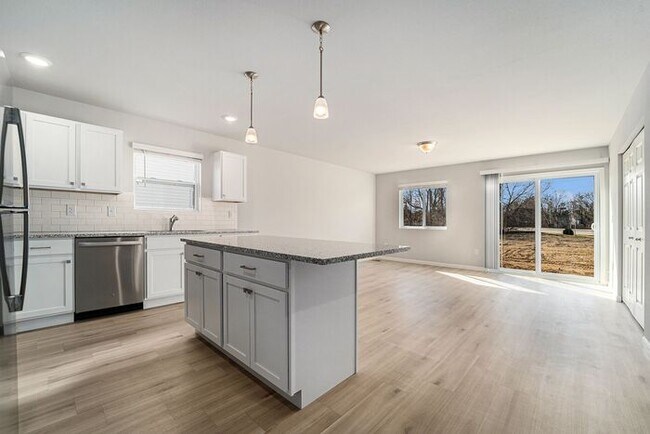 Photo - 2397 Richardson Ct