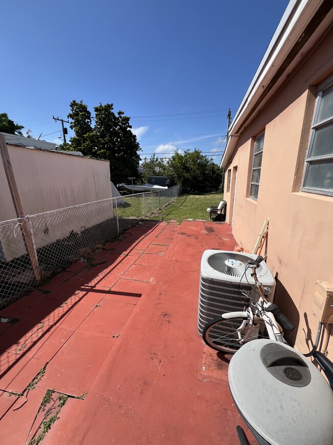 Photo - 3633 SW 26th Ter