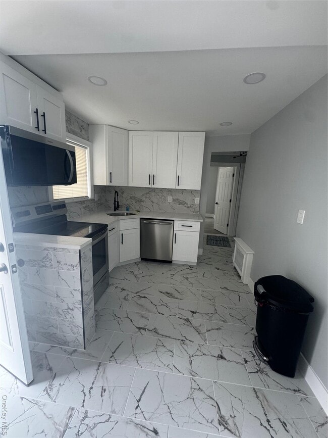 Photo - 674 Winthrop Dr