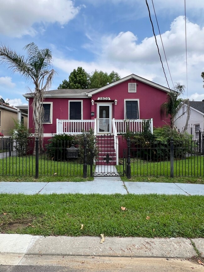 Building Photo - 3509 Leonidas St Rental