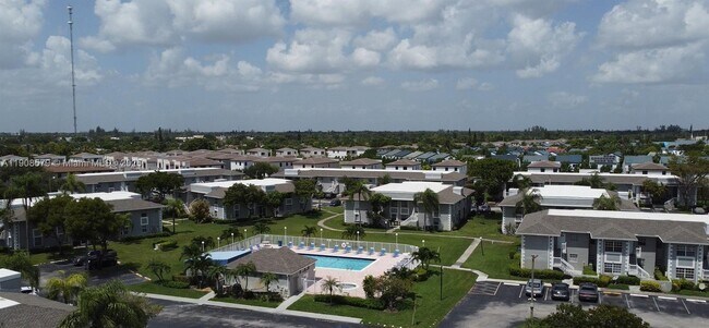 Photo - 455 NE 210th Cir Terrace Unit 10418