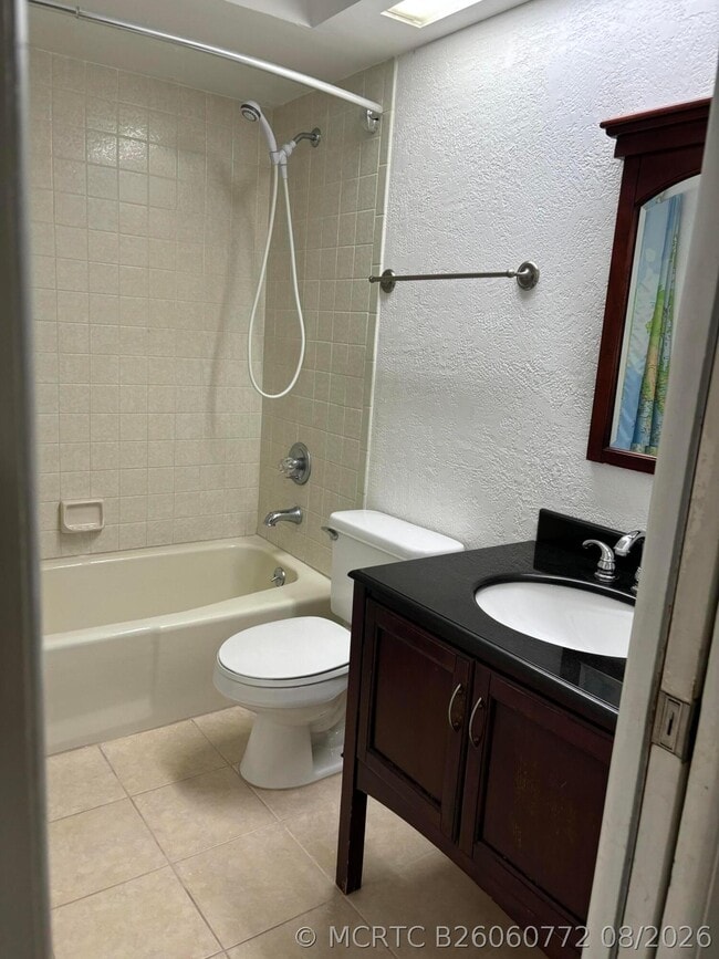 Photo - 202 SW Crescent Ave