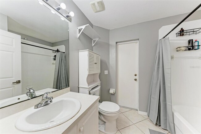 Photo - 4132 Shorewood St