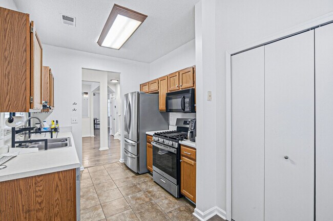 Photo - 29 Camellia Ln