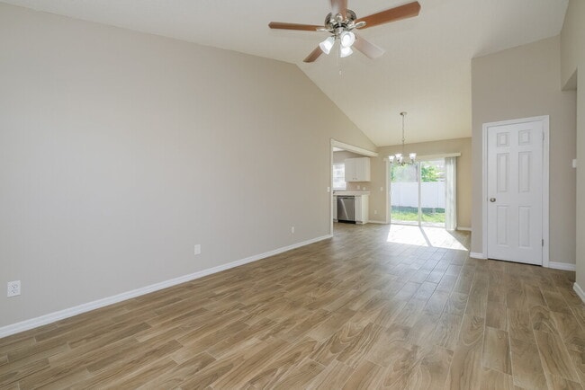 Photo - 9715 Little Pond Way