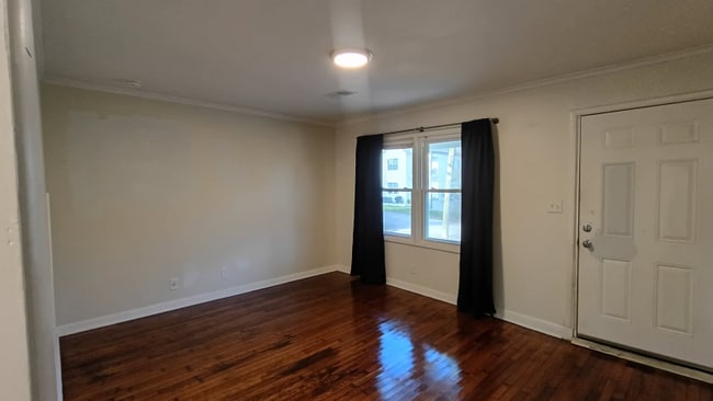 Photo - 307 California Ave