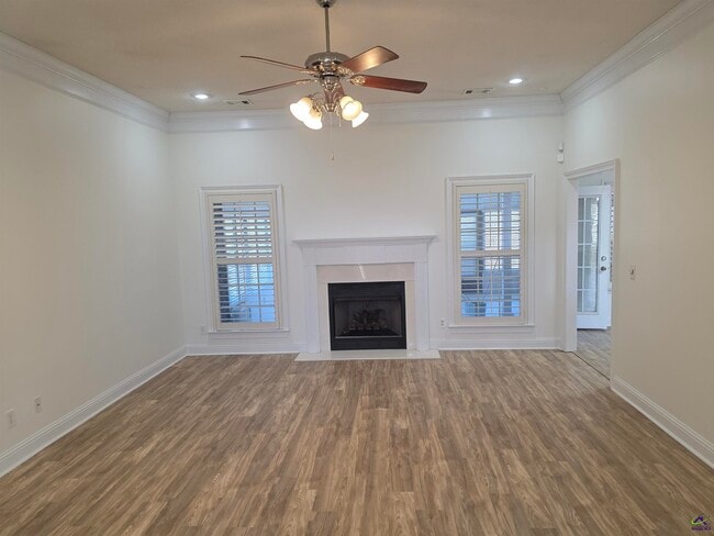 Photo - 604 Twelve Oaks Dr