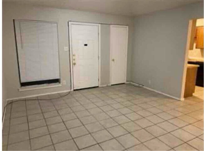Photo - 2834 Ridgecrest Dr House