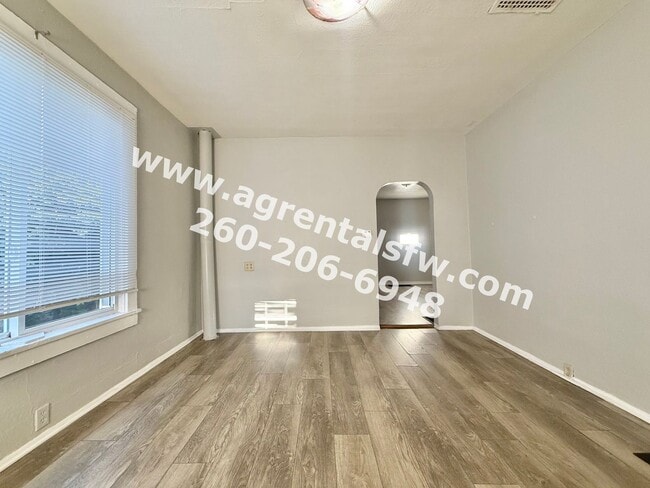 Photo - 2721 Fox Ave