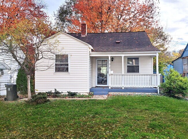 Building Photo - 704 Compton St