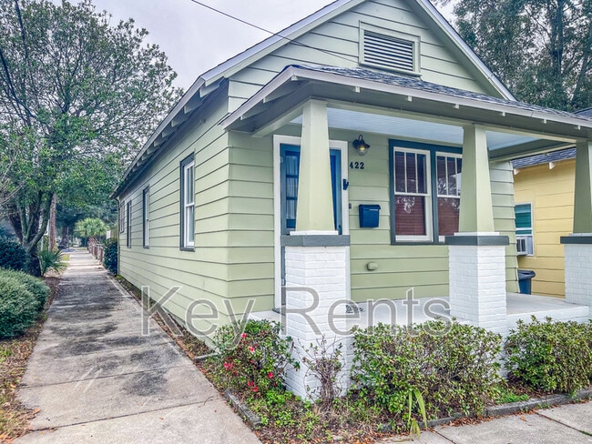 Building Photo - 422 N Davis Hwy