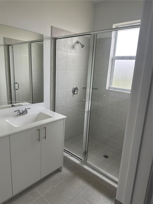 Photo - 2430 SE 24th Dr