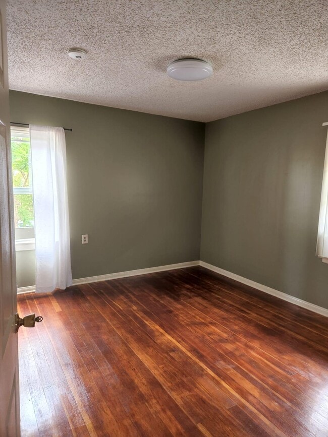 east bedroom