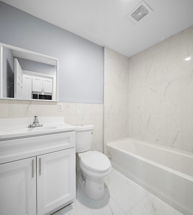 Photo - 1016 Paterson Plank Rd