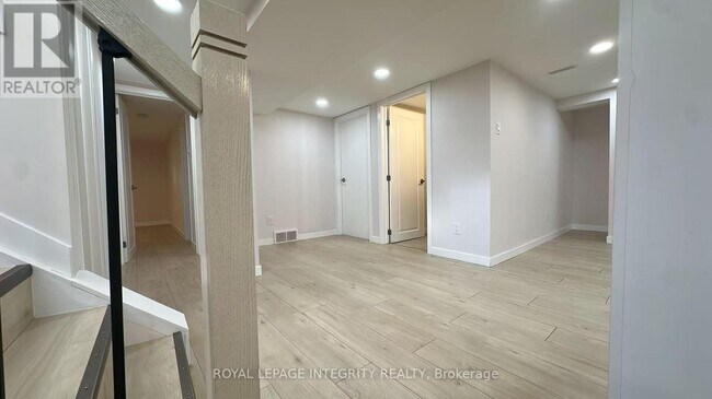 Photo - 610 Alesther St