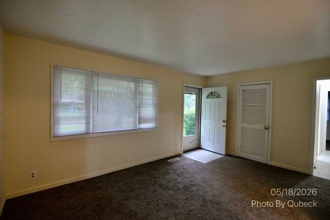 Photo - 138 Crestwood Dr
