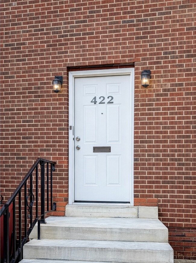 Photo - 422 E 4th St