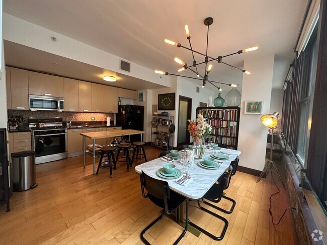 Building Photo - 460 S Spring St Unit 817 Rental