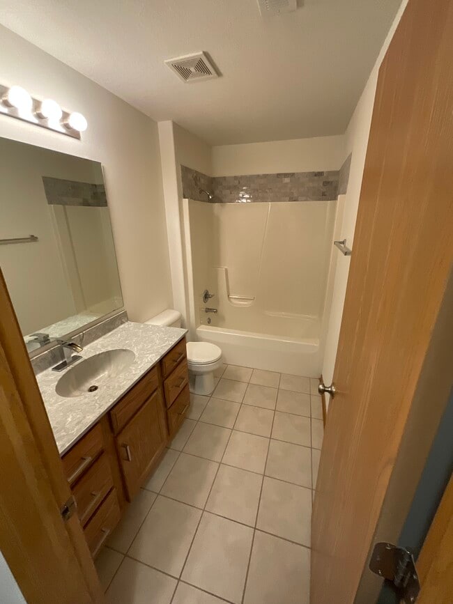 1265 Winans Ave Townhome Townhome Rental in Bourbonnais IL