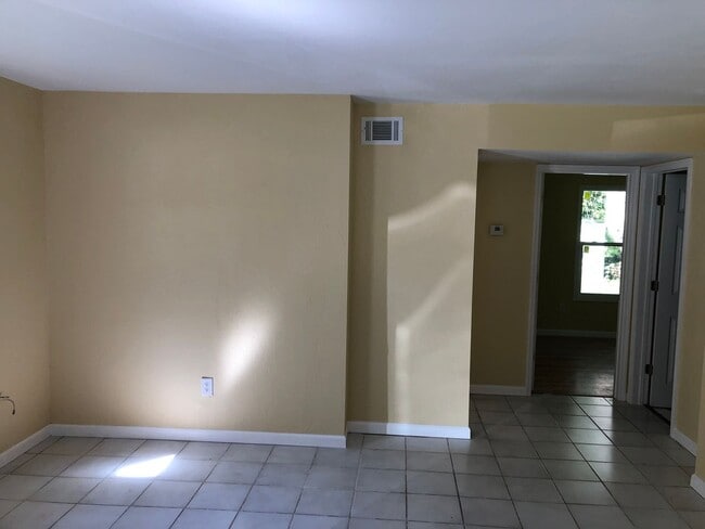 Photo - Great home in West Park off of Newberry Road.